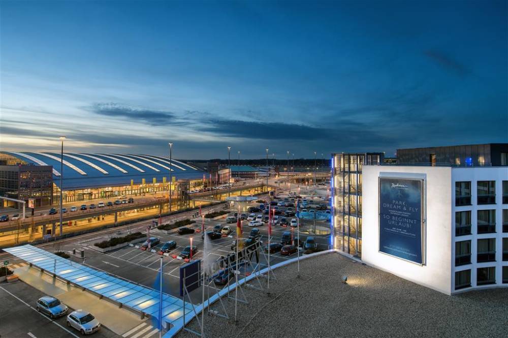 Radisson Blu Hamburg Airport 8