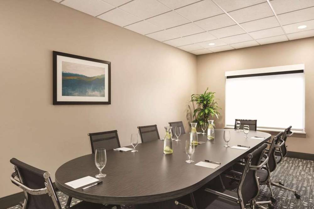 Radisson Hotel Oklahoma City Airport 2
