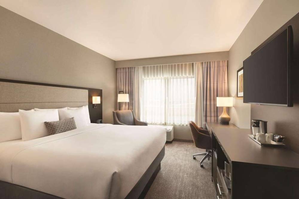 Radisson Hotel Oklahoma City Airport 9