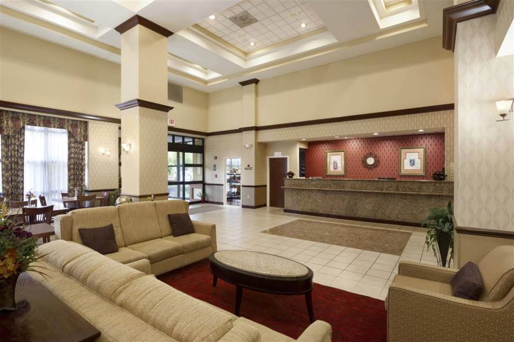 Ramada By Wyndham Suites Orlando Airport 5