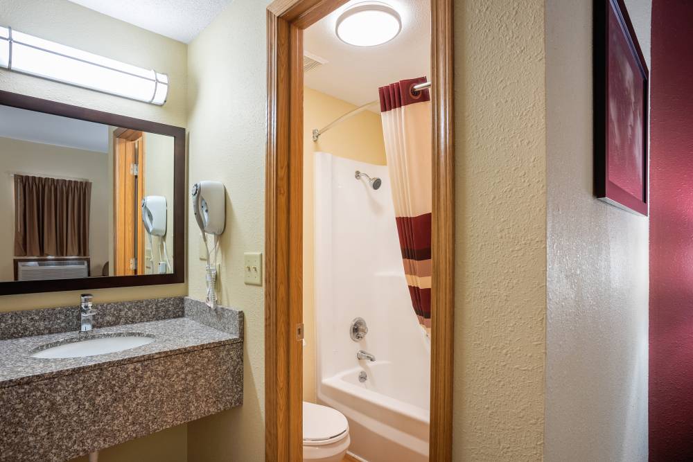 Red Roof Inn Des Moines 3