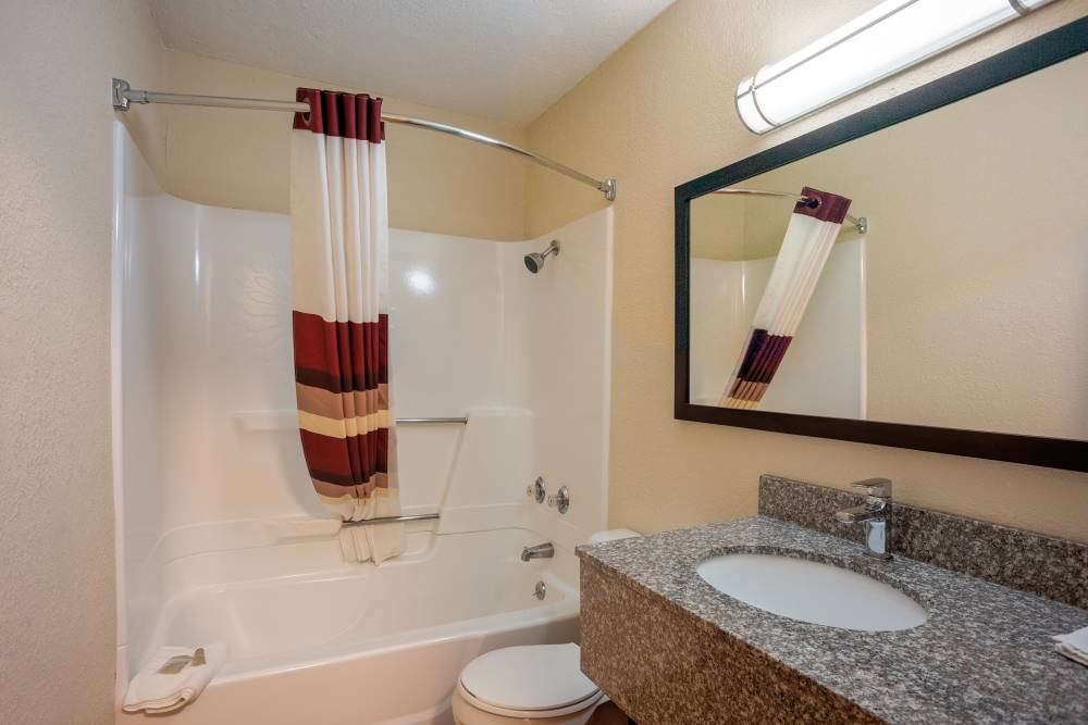 Red Roof Inn Des Moines 4