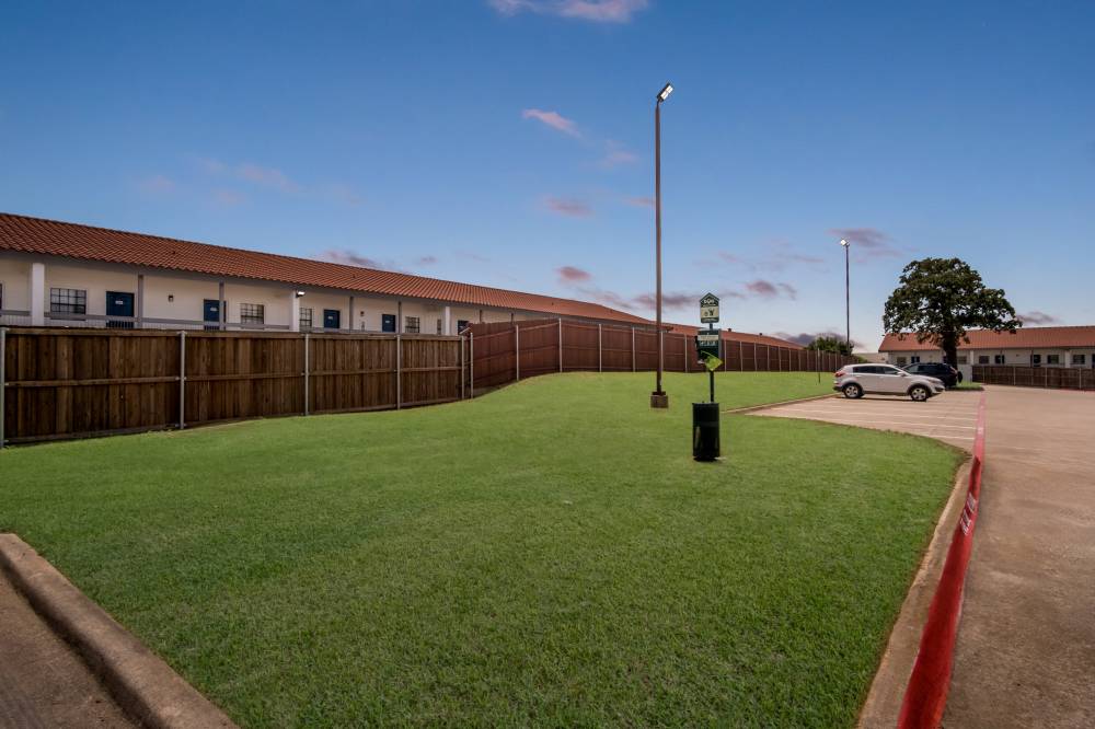 Red Roof Suites Euless - Dfw Airport Southwest 2