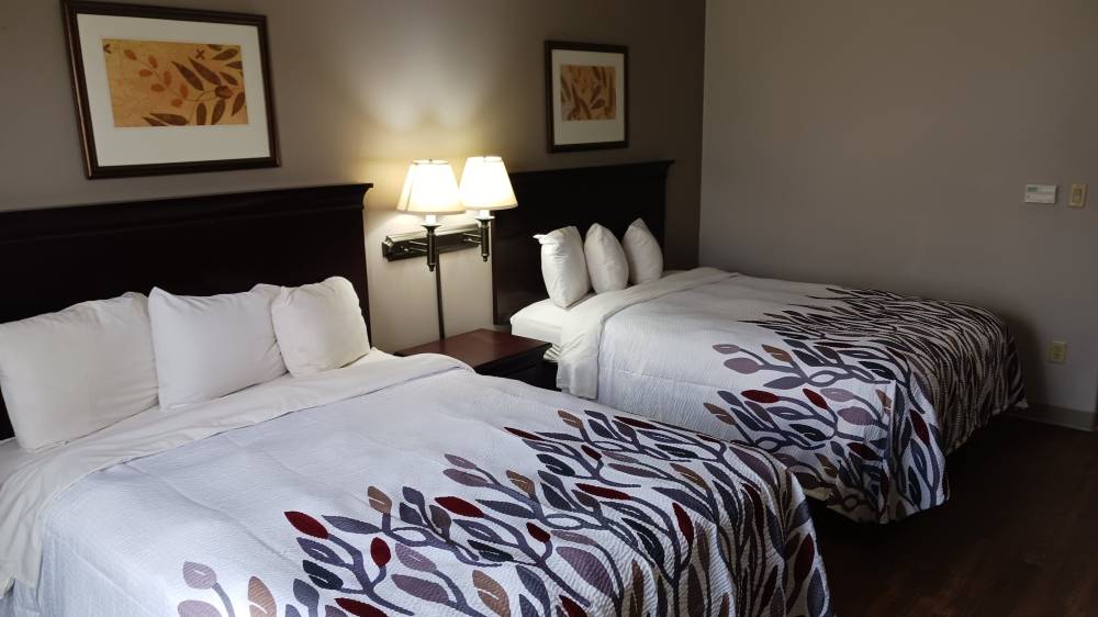 Red Roof Suites Midland 9