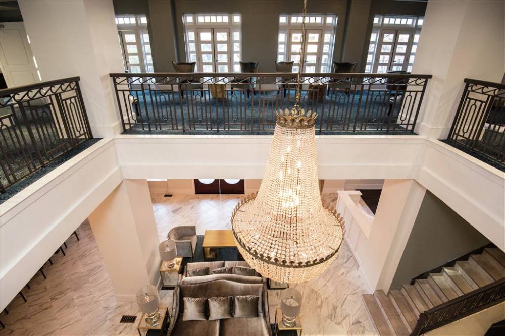 Redmont Hotel Birmingham  Curio Collection By Hilton 3