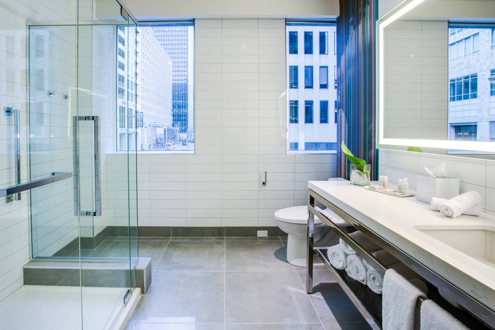 Renaissance Montreal Downtown Hotel 3