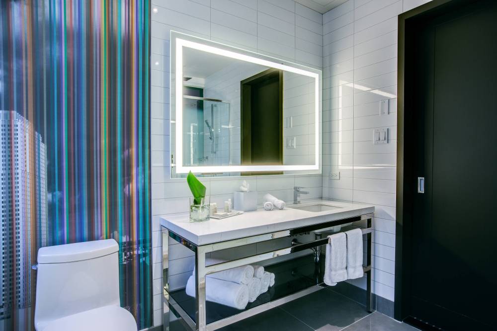Renaissance Montreal Downtown Hotel 2