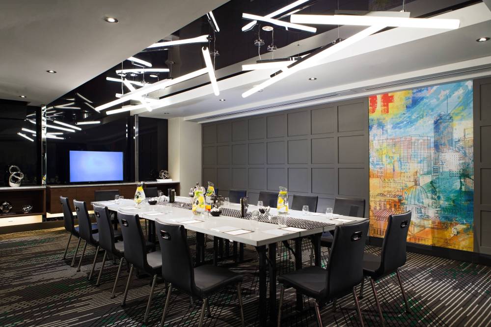 Renaissance Montreal Downtown Hotel 10