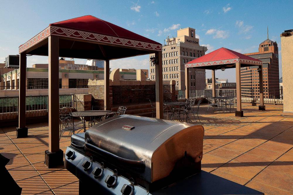 Residence Inn By Marriott Memphis Downtown 9