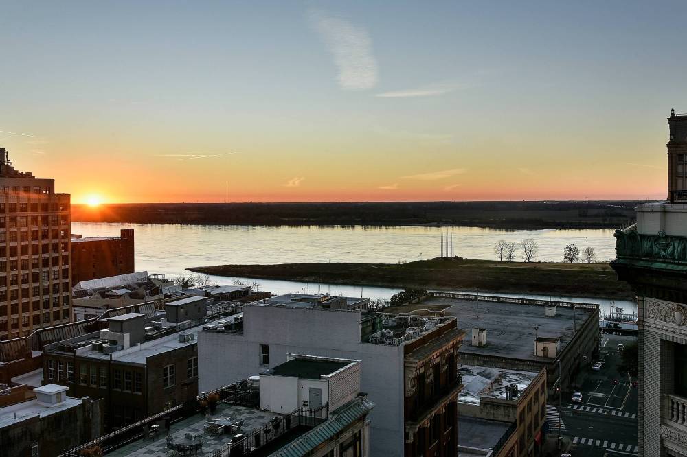 Residence Inn By Marriott Memphis Downtown 10