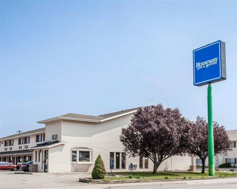 Rodeway Inn And Suites 1