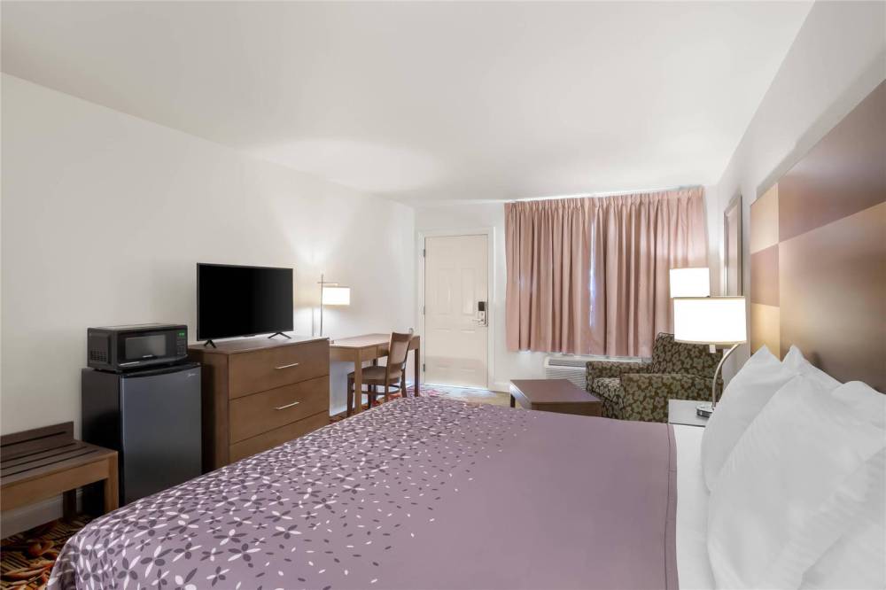 Rodeway Inn Garland Harbor Point 5