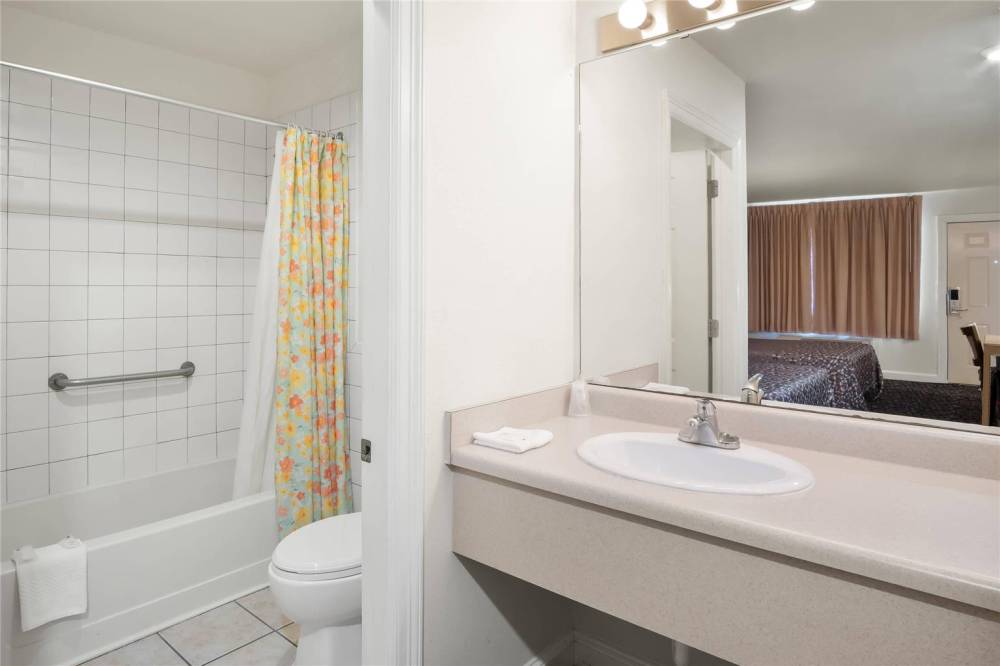 Rodeway Inn Garland Harbor Point 4