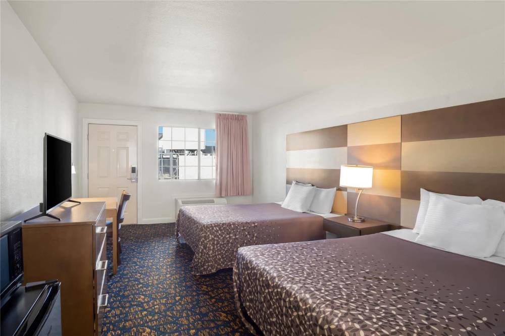 Rodeway Inn Garland Harbor Point 3