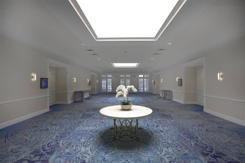Rosen Plaza Hotel 5