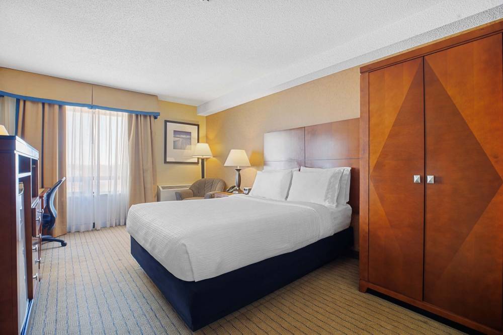 Sandman Hotel And Suites London Downtown 7