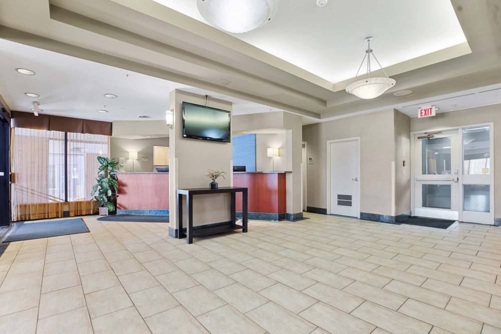 Sandman Hotel And Suites London Downtown 4