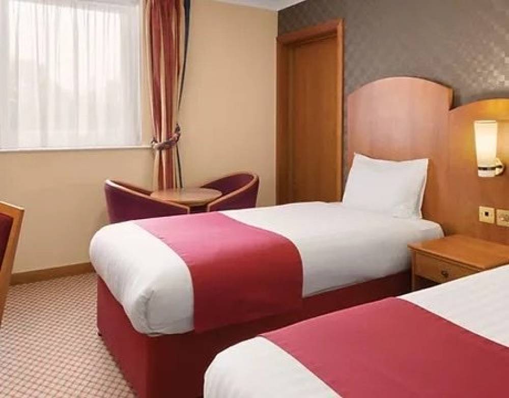 Savera Hotel South Ruislip 4