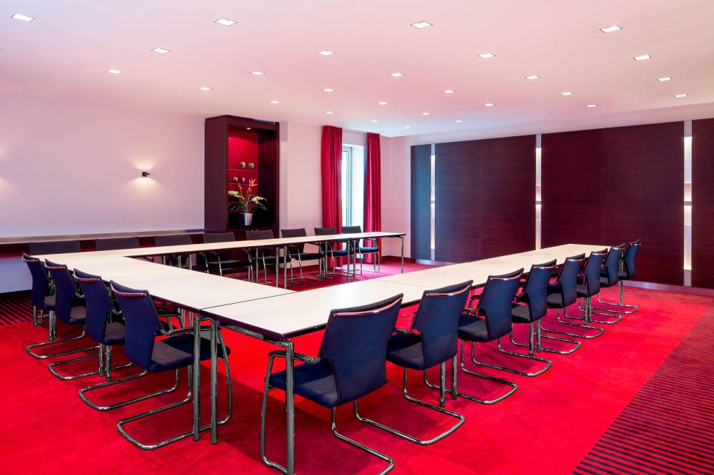 Sheraton Dusseldorf Airport Hotel 10