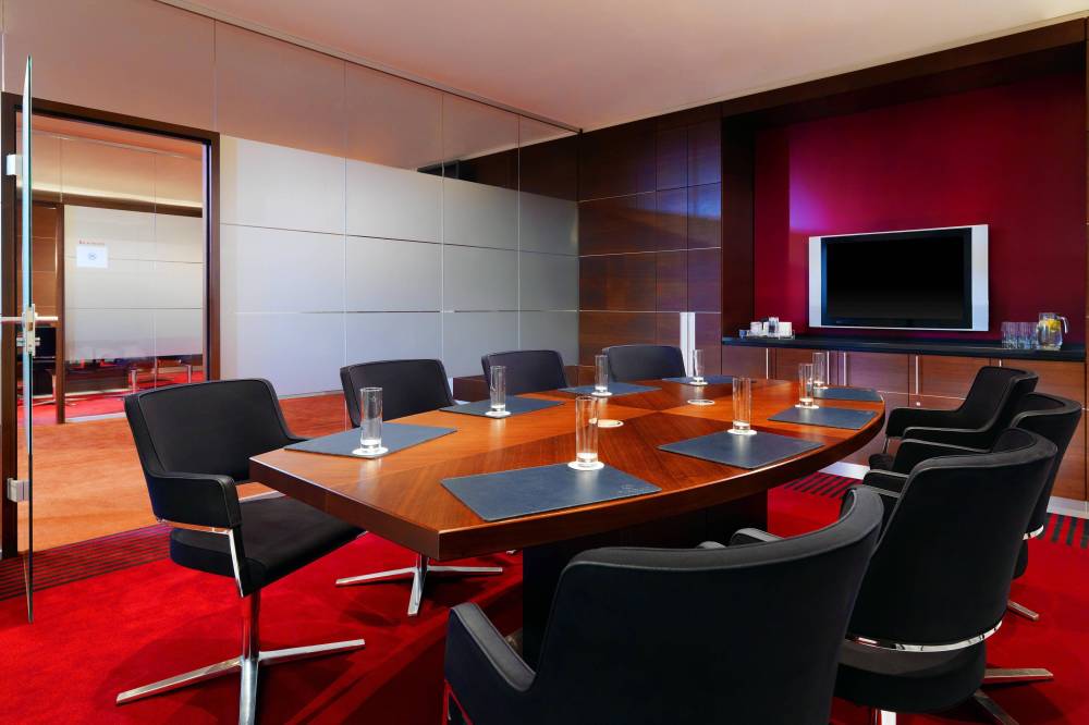 Sheraton Dusseldorf Airport Hotel 3
