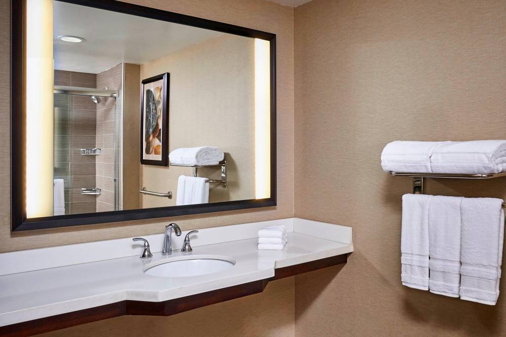 Sheraton Hamilton Hotel 2