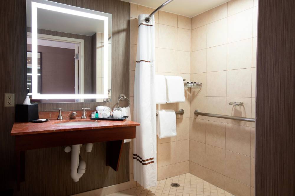 Sheraton Niagara Falls 3