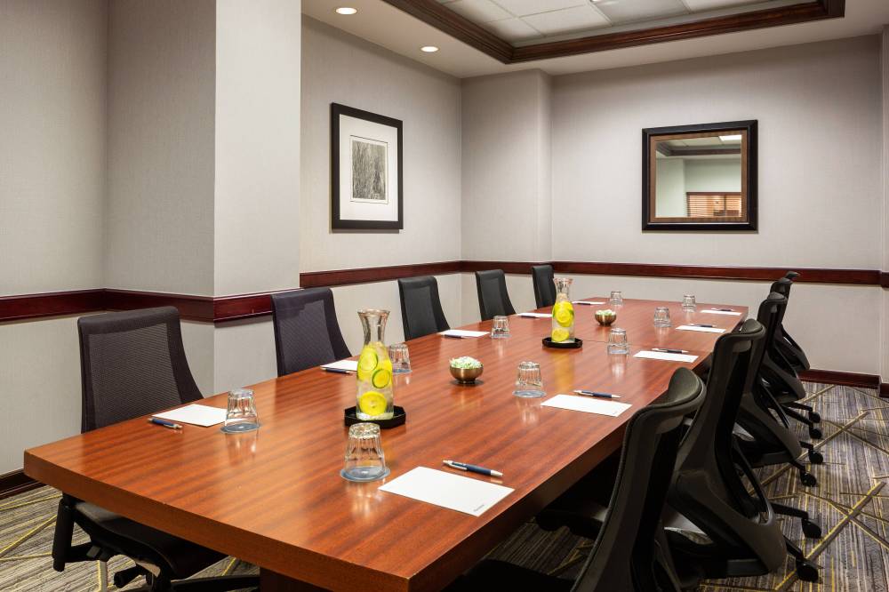 Sheraton West Des Moines Hotel 6