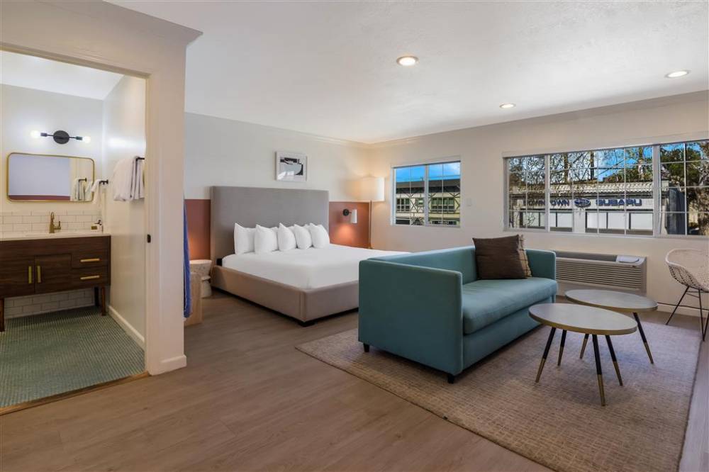 Signature Inn Oakland 5