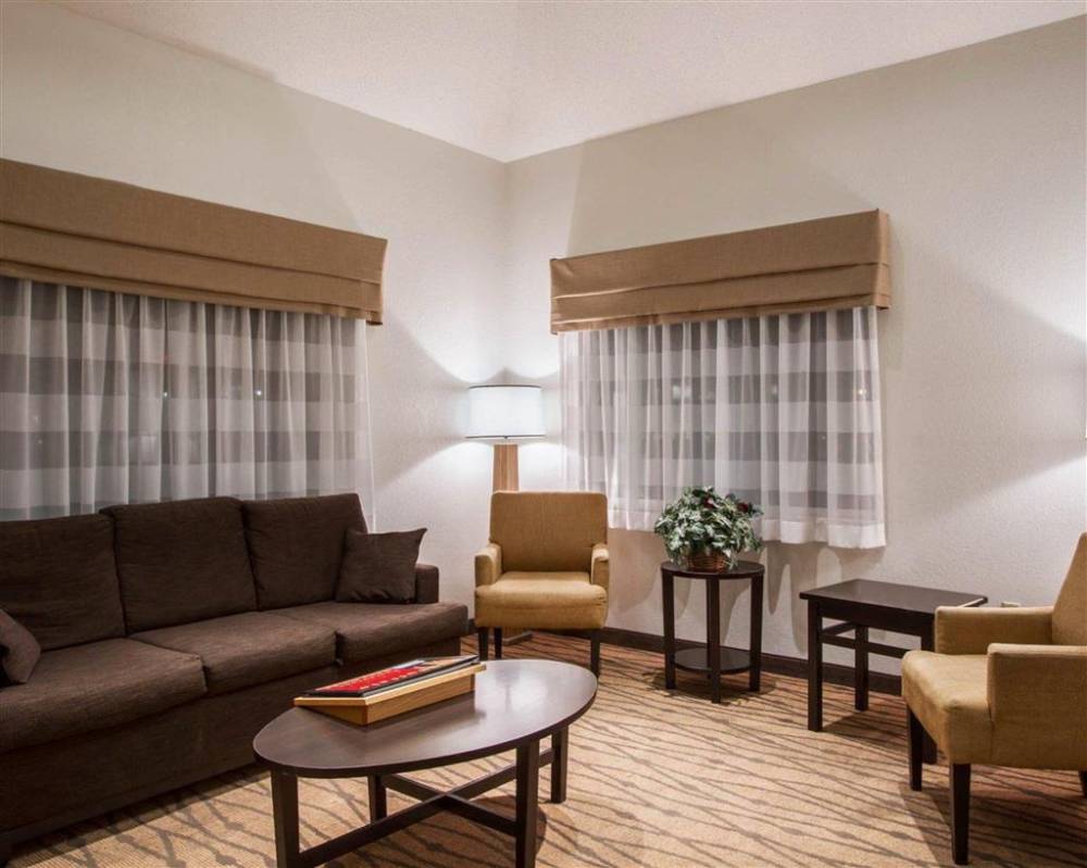 Sleep Inn And Suites Buffalo Airport 6