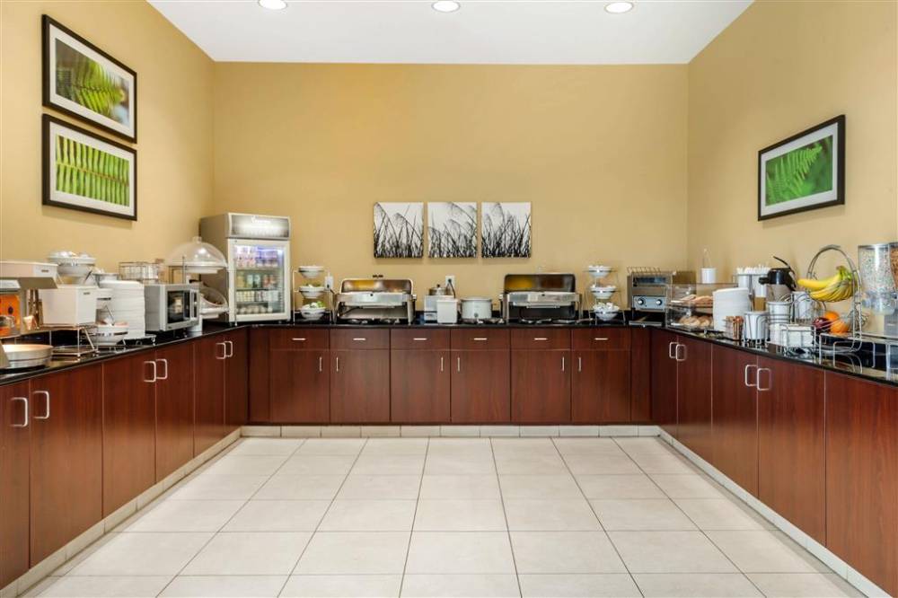 Sleep Inn And Suites Fargo Medical Center 7