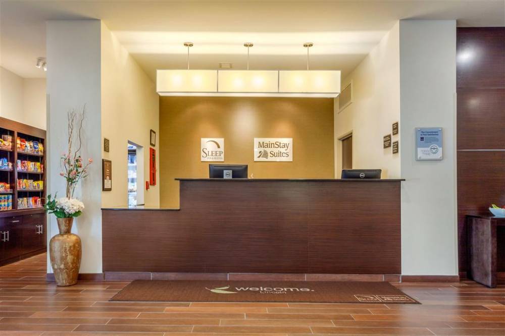 Sleep Inn And Suites Lincoln University  9