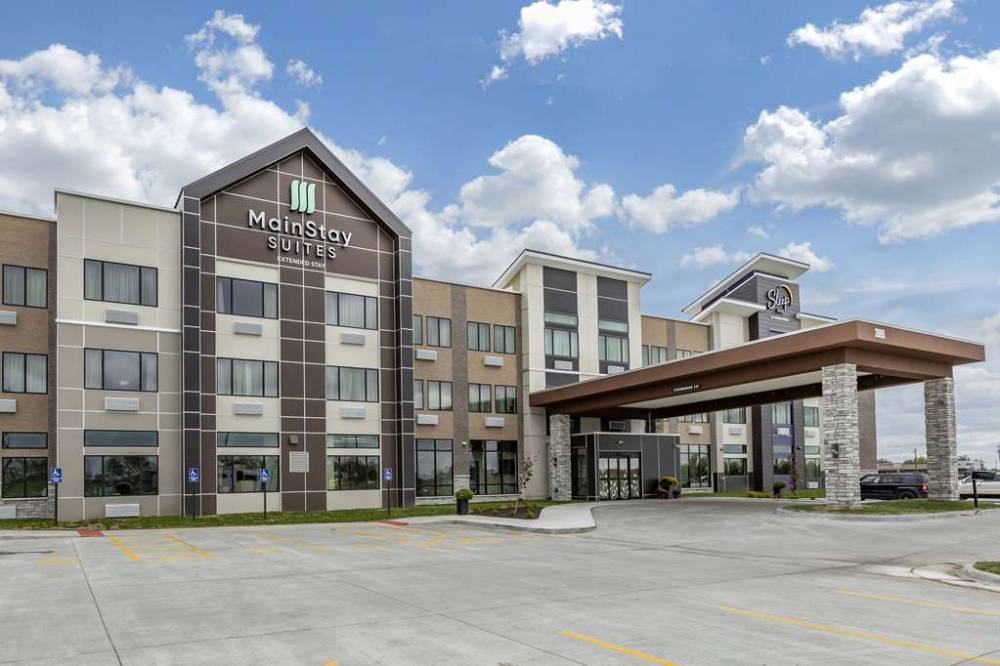 Sleep Inn And Suites Milwaukee-franklin