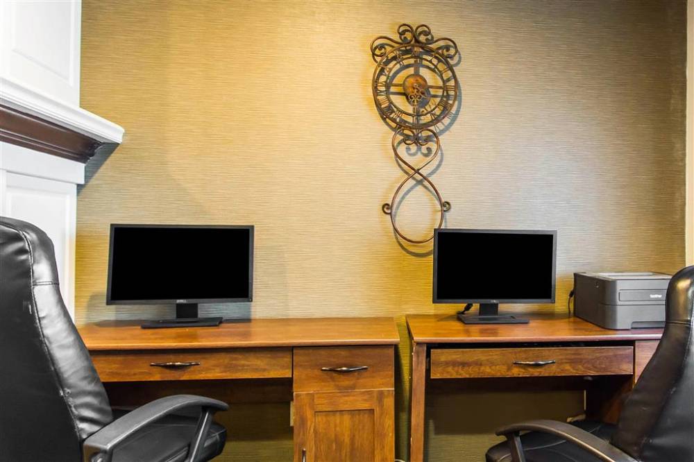 Sleep Inn And Suites Pleasant Hill - Des 8