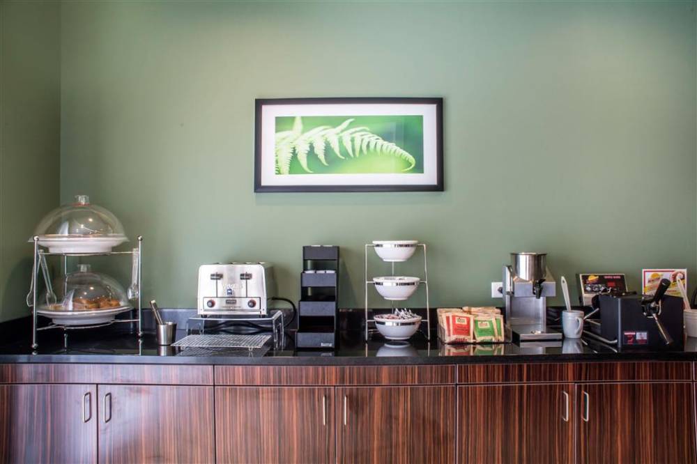 Sleep Inn & Suites Airport 5