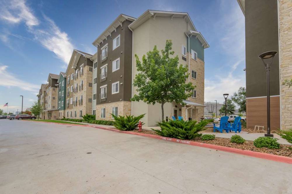 Soka Suites Las Colinas 2