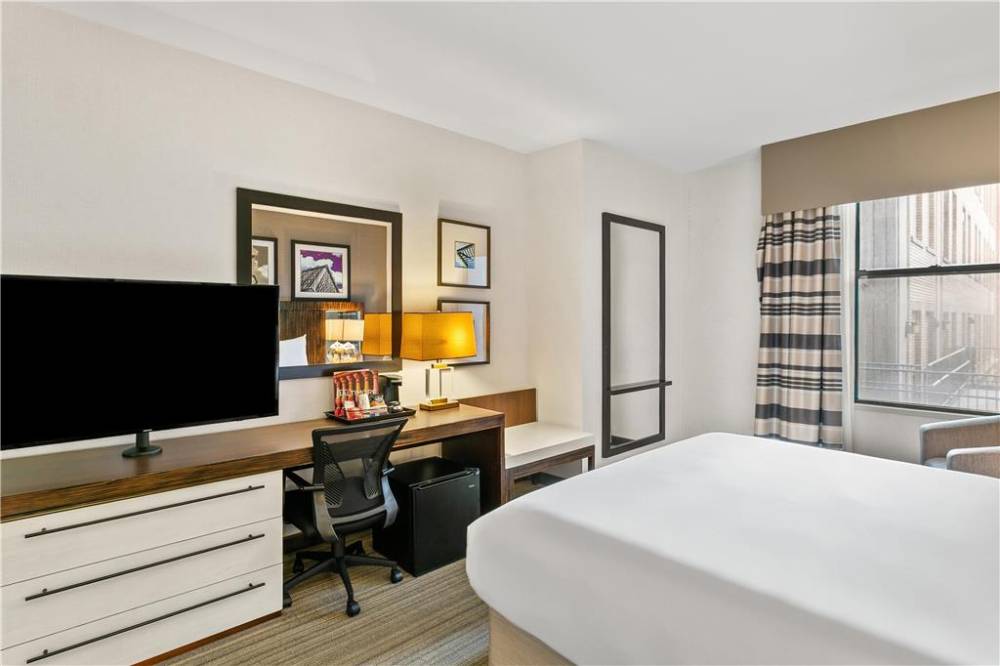 Sonesta Hotel Baltimore Inner Harbor 7