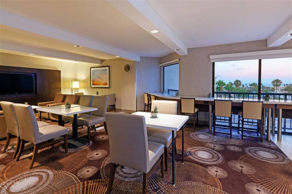 Sonesta Redondo Beach Marina 10