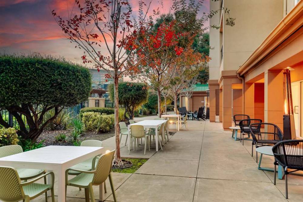 Sonesta Select San Francisco Airport Oyster Point Waterfront 8