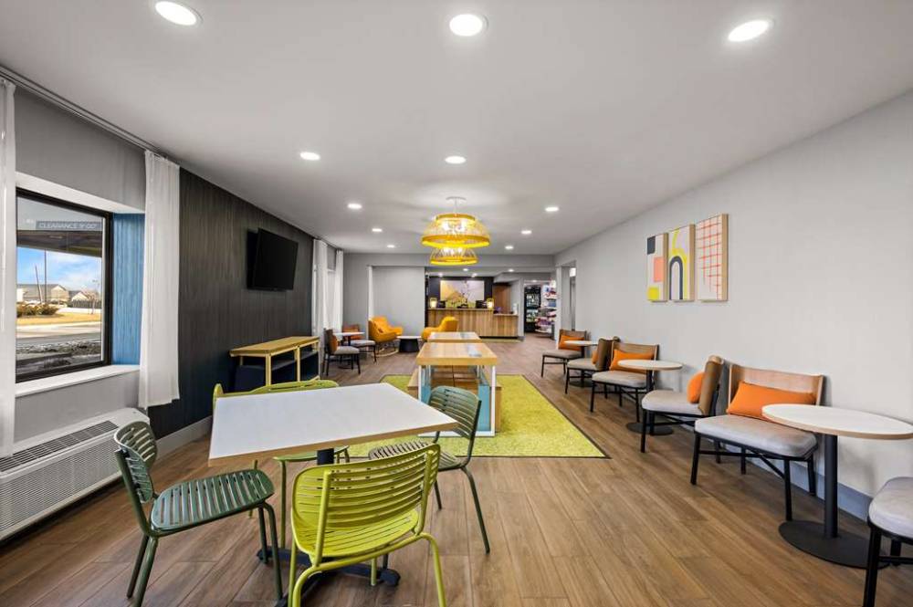 Spark By Hilton Fort Wayne 4