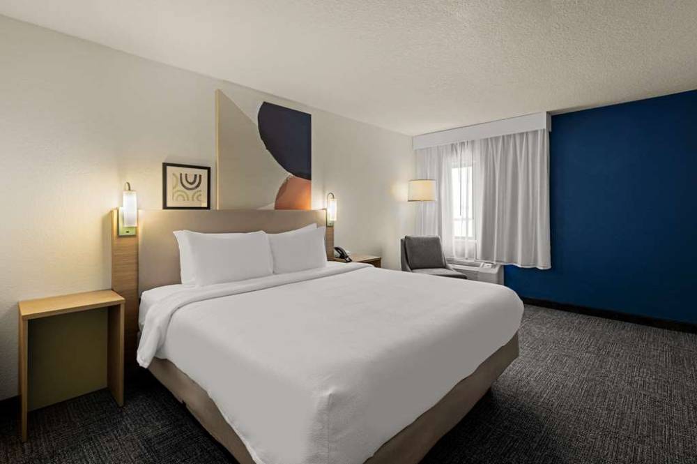 Spark By Hilton Fort Wayne 7