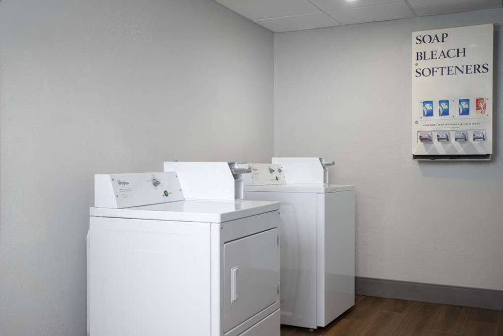 Spark By Hilton Miami Doral 4