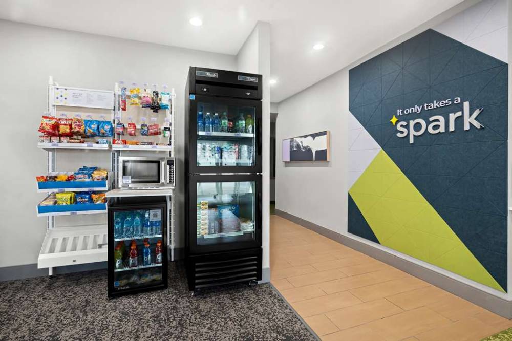 Spark By Hilton Moline Quad Cities 5
