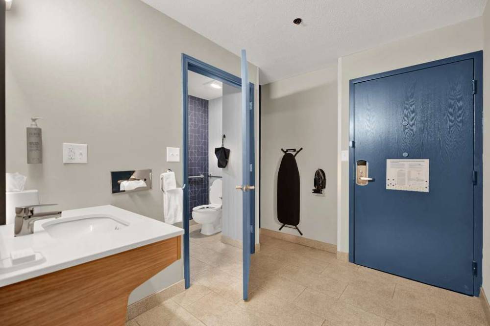 Spark By Hilton Plymouth 7