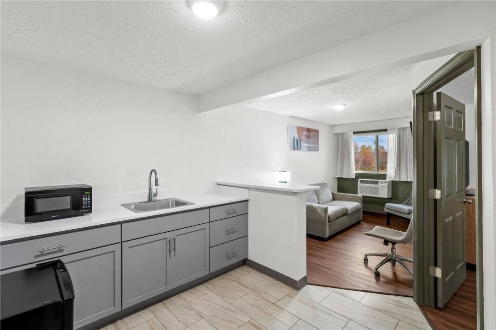 Spark By Hilton Portland Airport Maine Mall 7