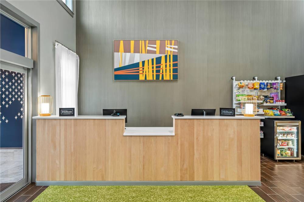 Spark By Hilton Portland Airport Maine Mall 2