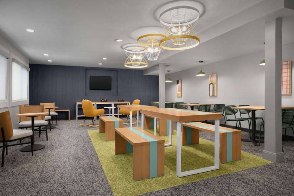 Spark By Hilton San Jose Airport 5