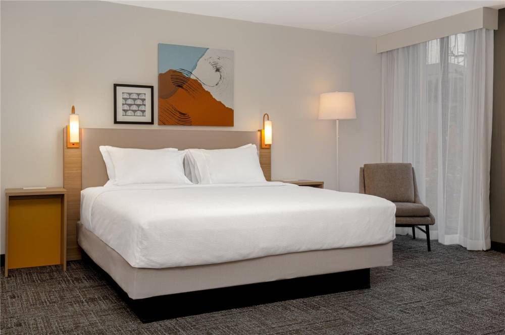 Spark By Hilton Toronto Airport 7