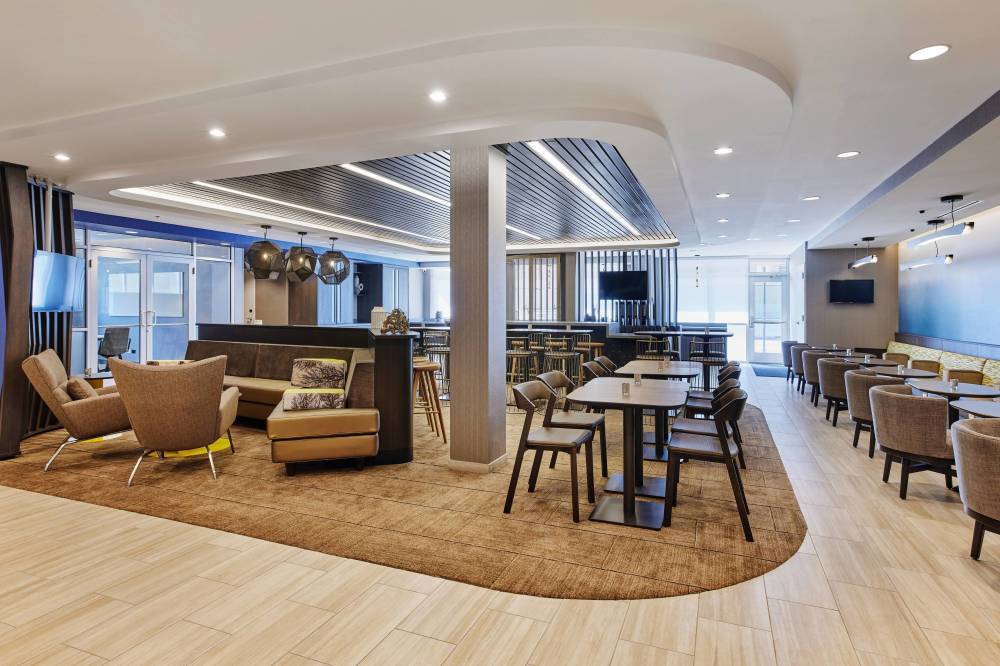 Springhill Suites By Marriott Chicago Chinatown 8