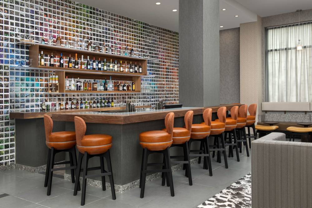 Springhill Suites By Marriott New York Queens 7