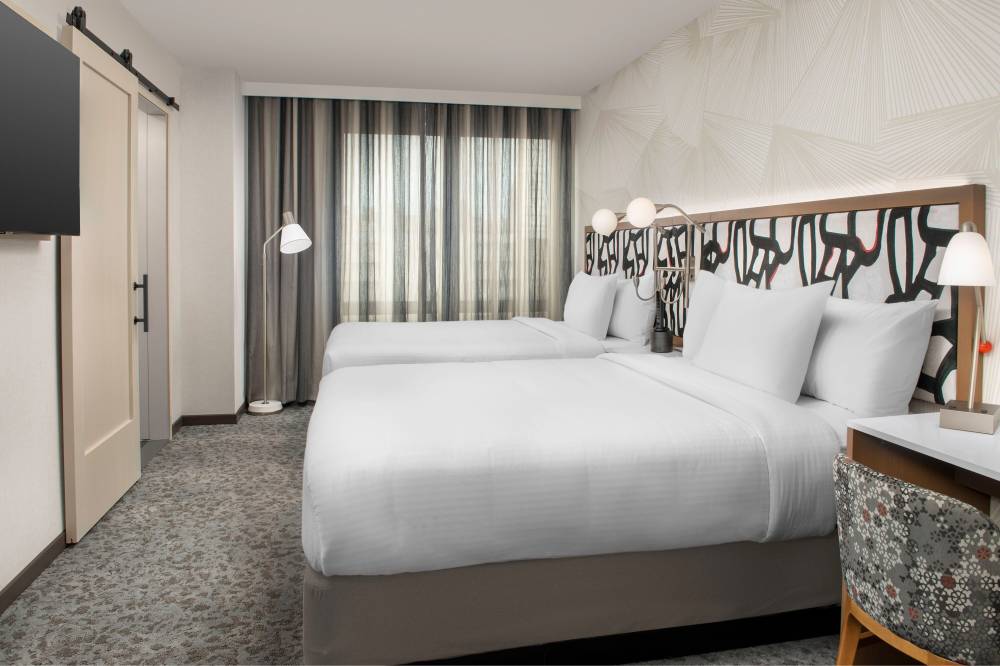 Springhill Suites By Marriott New York Queens 9